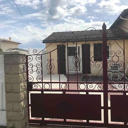 Апартаменты « Chez Nath Et Chris » Сент-Андре-де-Кюбзак Экстерьер фото